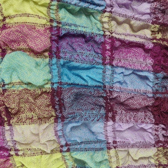 Suantrai of Ireland Woven Scarf - Picture 4 of 10